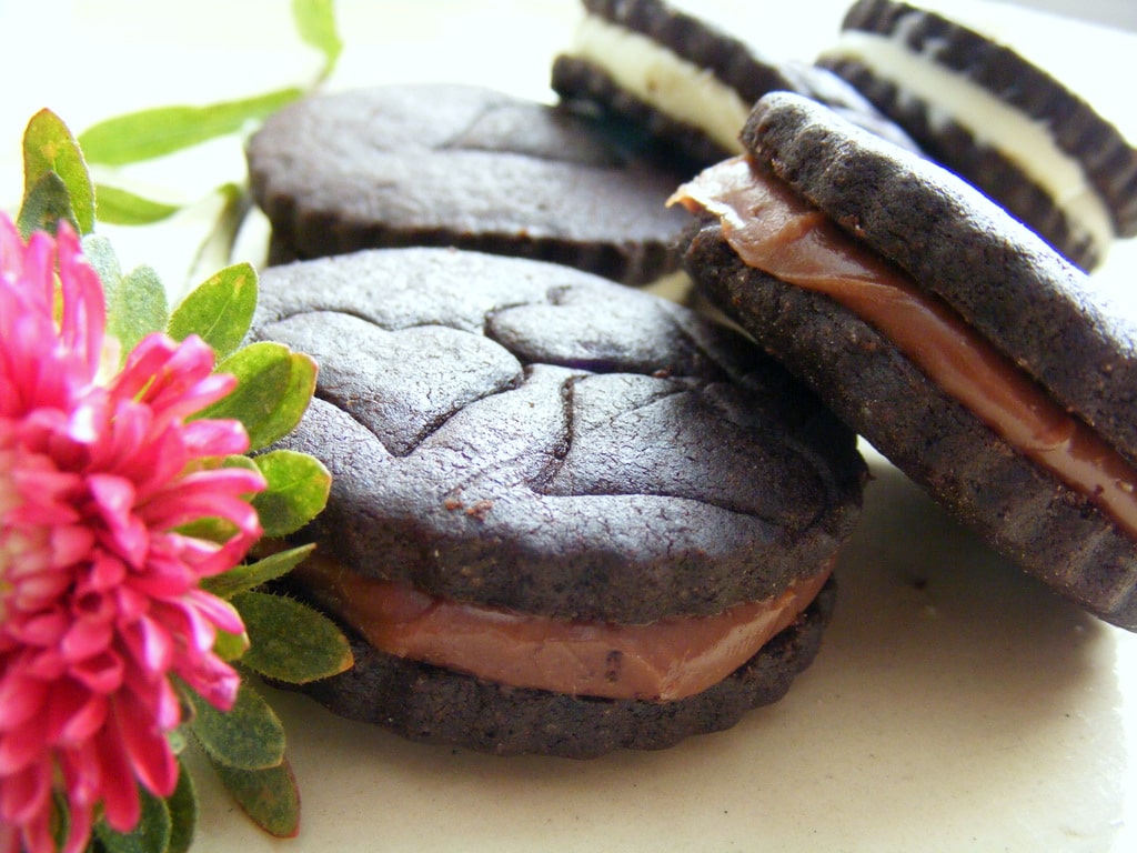 עוגיות אוראו תוצרת בית עם מלית שוקולד מעולה